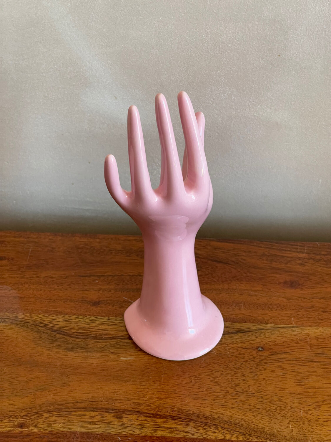 Hand jewelry holder