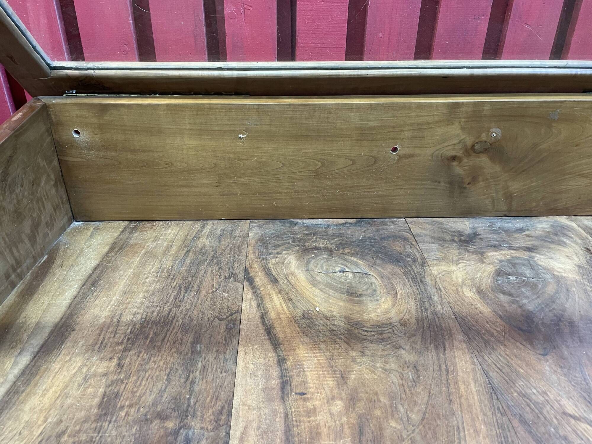 Old table showcase in walnut wood and glass, to install, store model with heavy glass