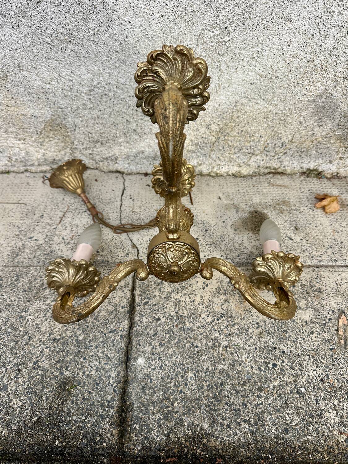 Antique Louis XV style chandelier in gilded bronze