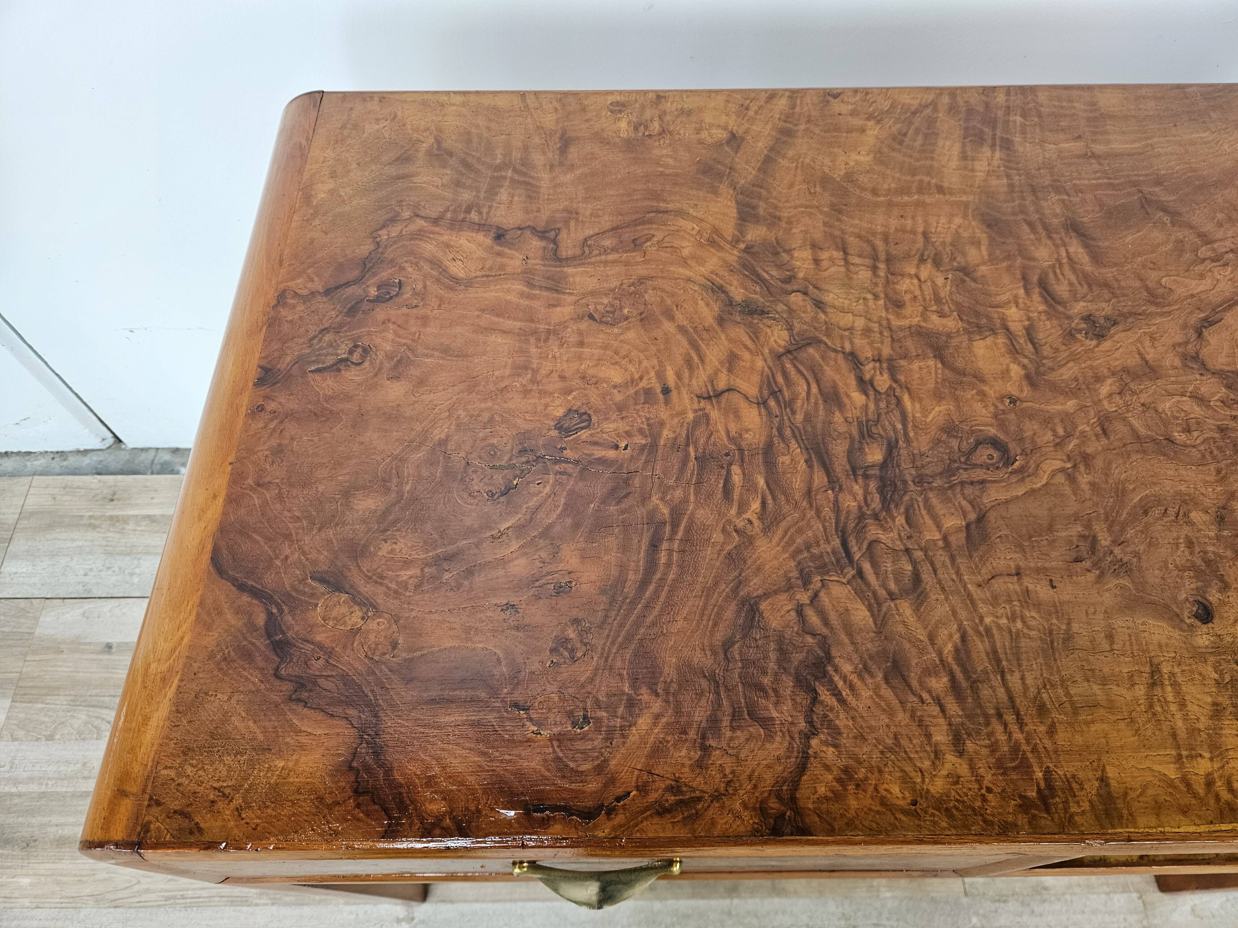 1950s Art Decò writing desk in walnut burl and blond walnut