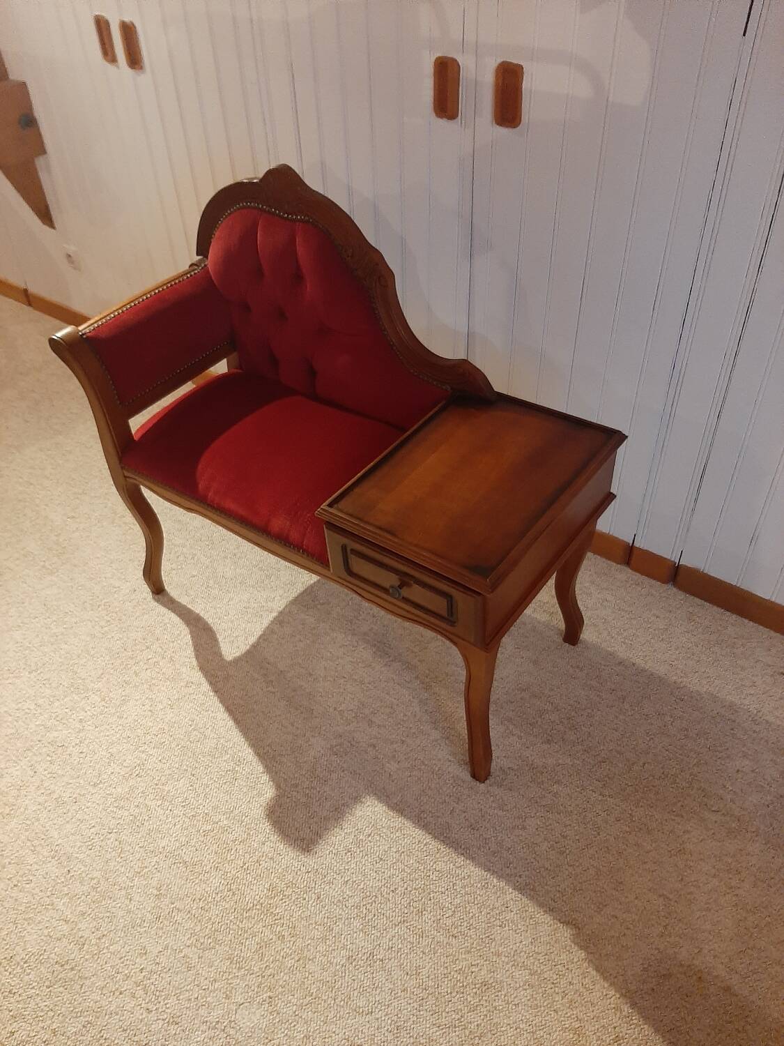 Jolie fauteuil causeuse- meuble entrée-Louis XV