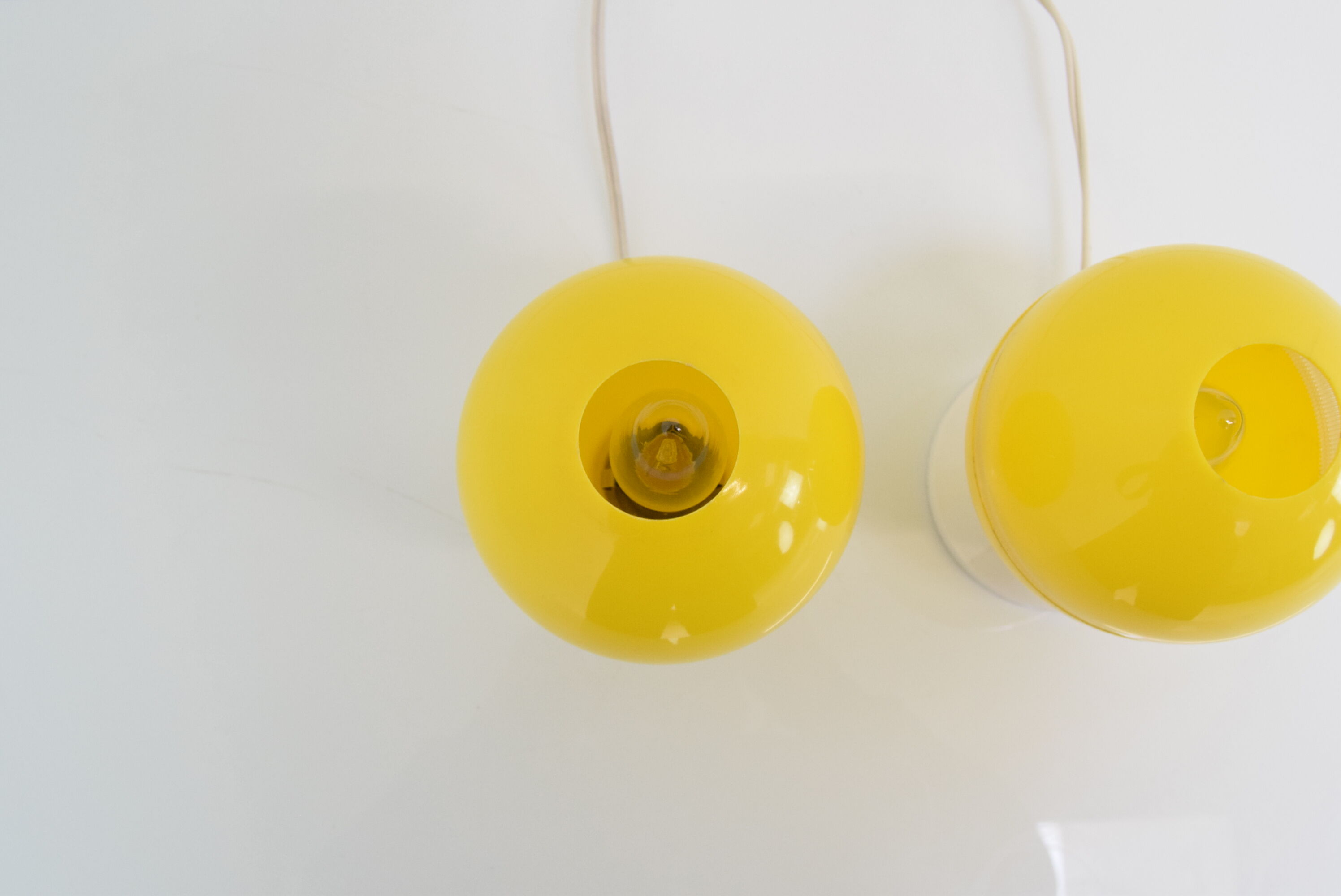 Paire de lampes de table en plastique, années 1970