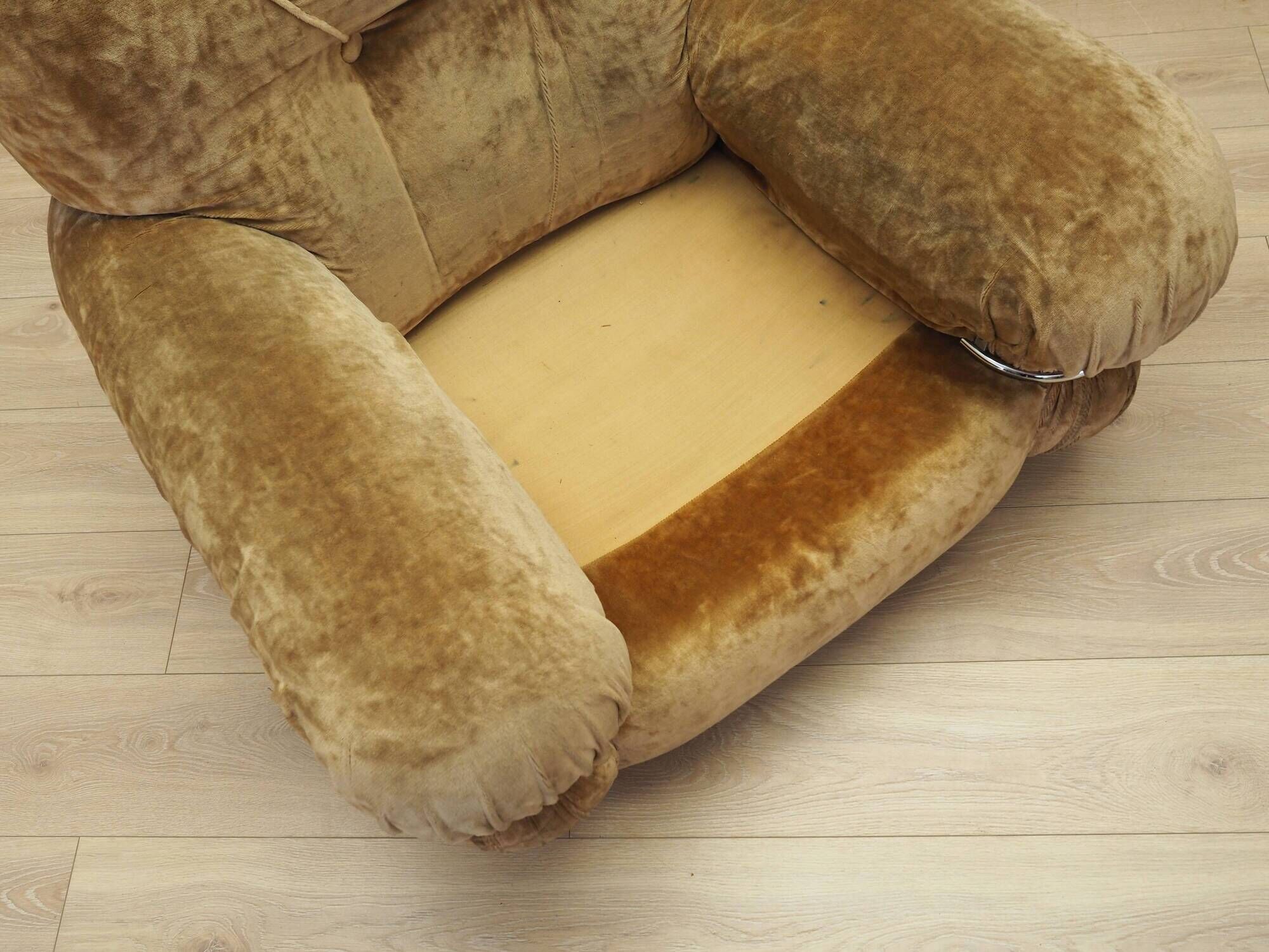 Velour armchair, Italian design, 1970s, production: Italy