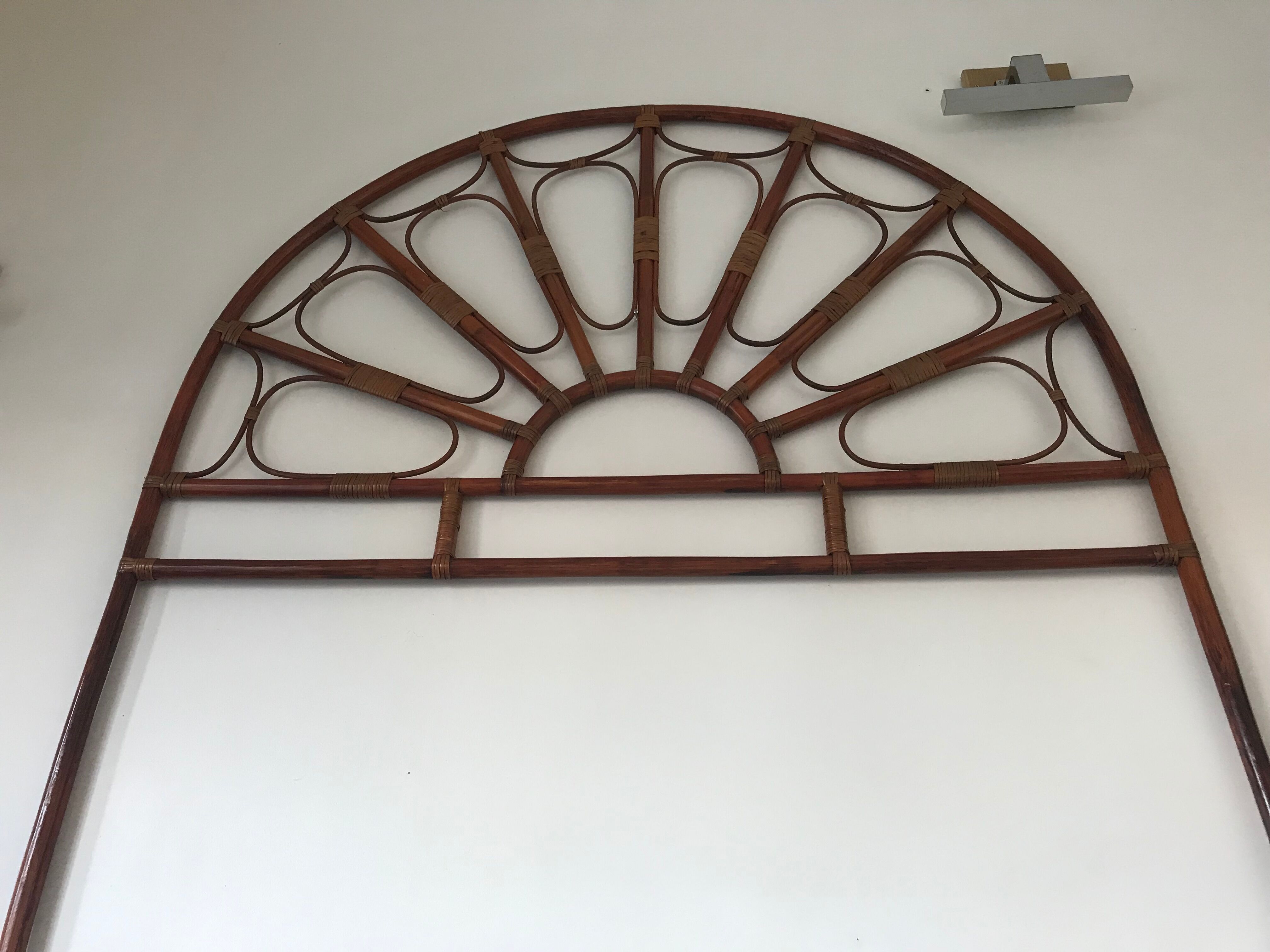 Peacock rattan headof