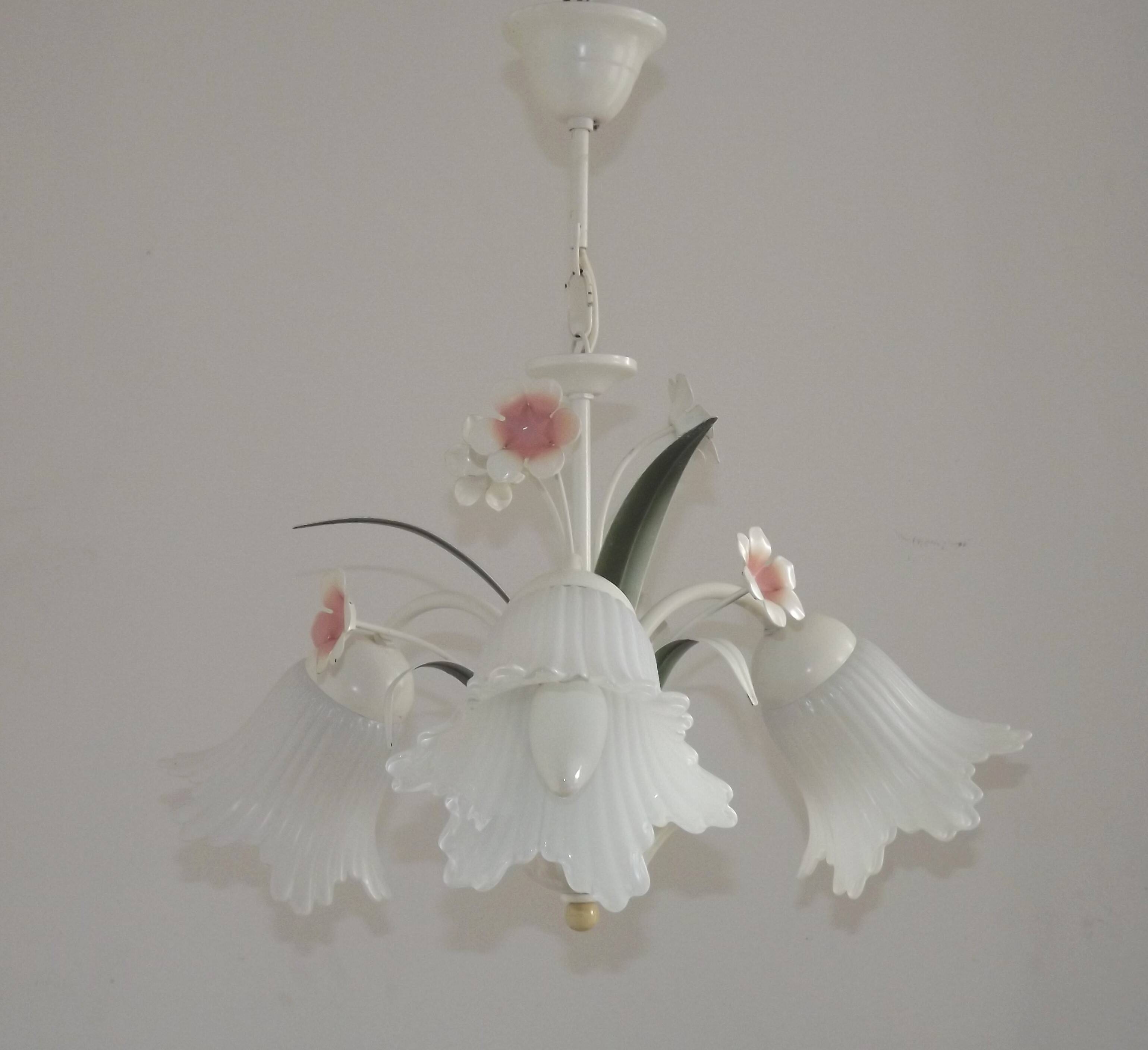 Vintage 3-light chandelier in pink and white metal and glass shaped like flowers, France.