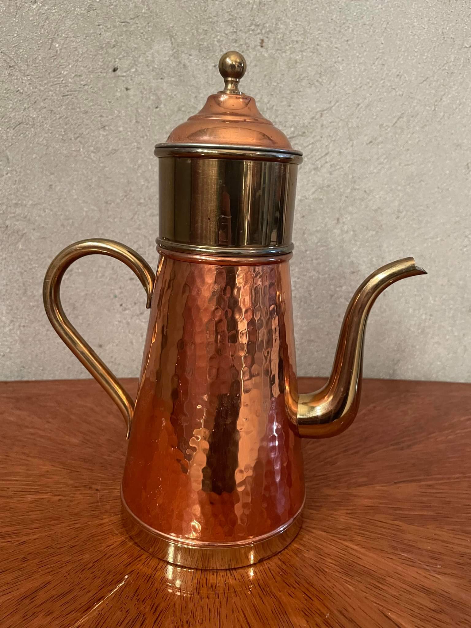 Teapot or coffee maker in copper and vintage brass