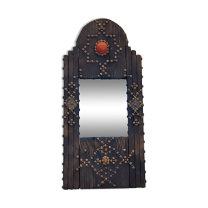 Miroir oriental brutaliste