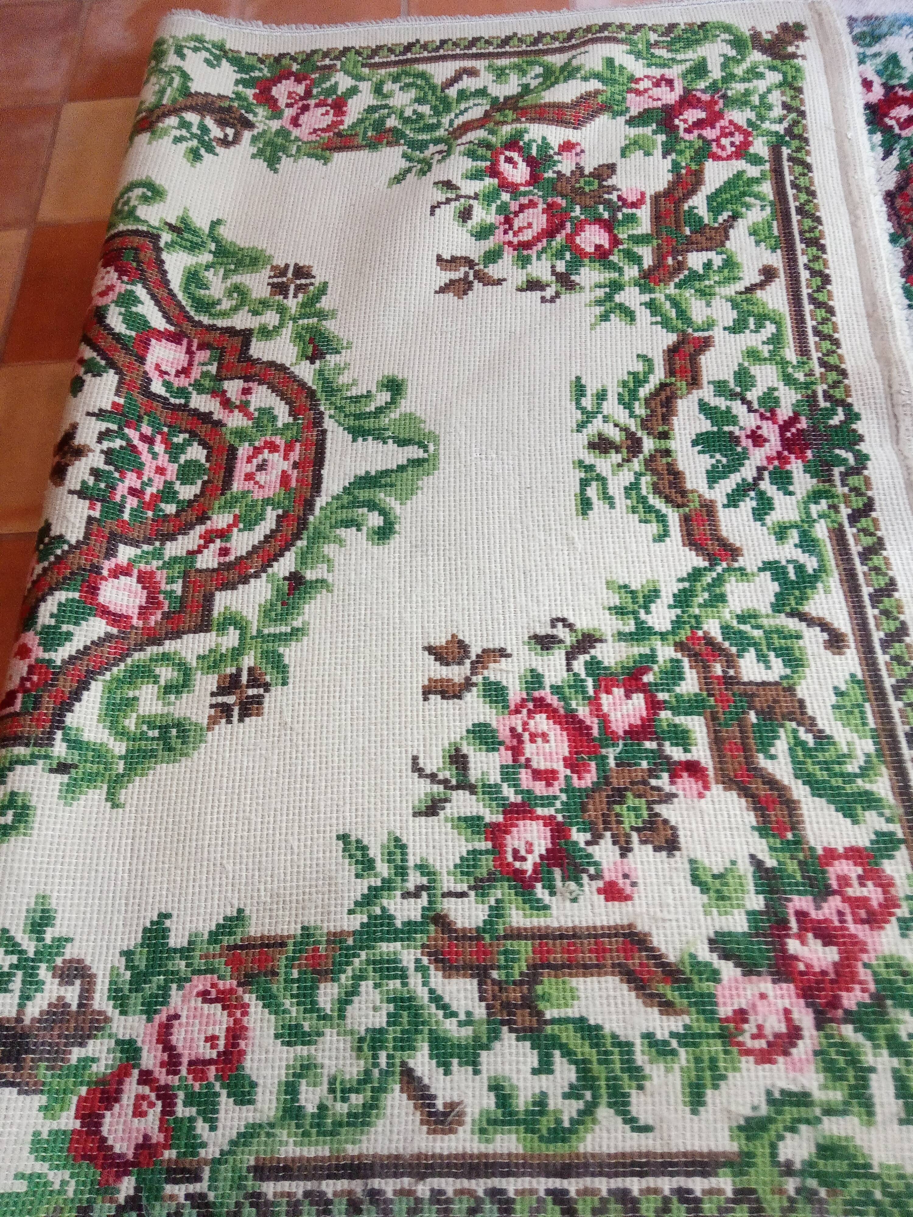 Tapis vintage motif floral -  280x200cm