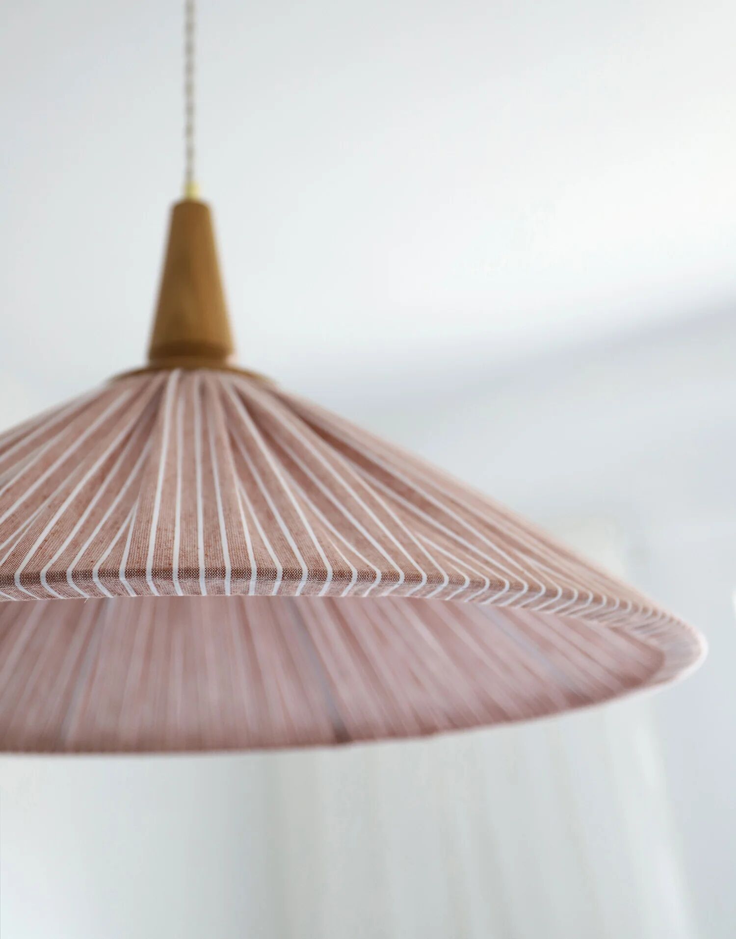 Suspension ELEONORE — 60 cm, lin et coton rayé terra