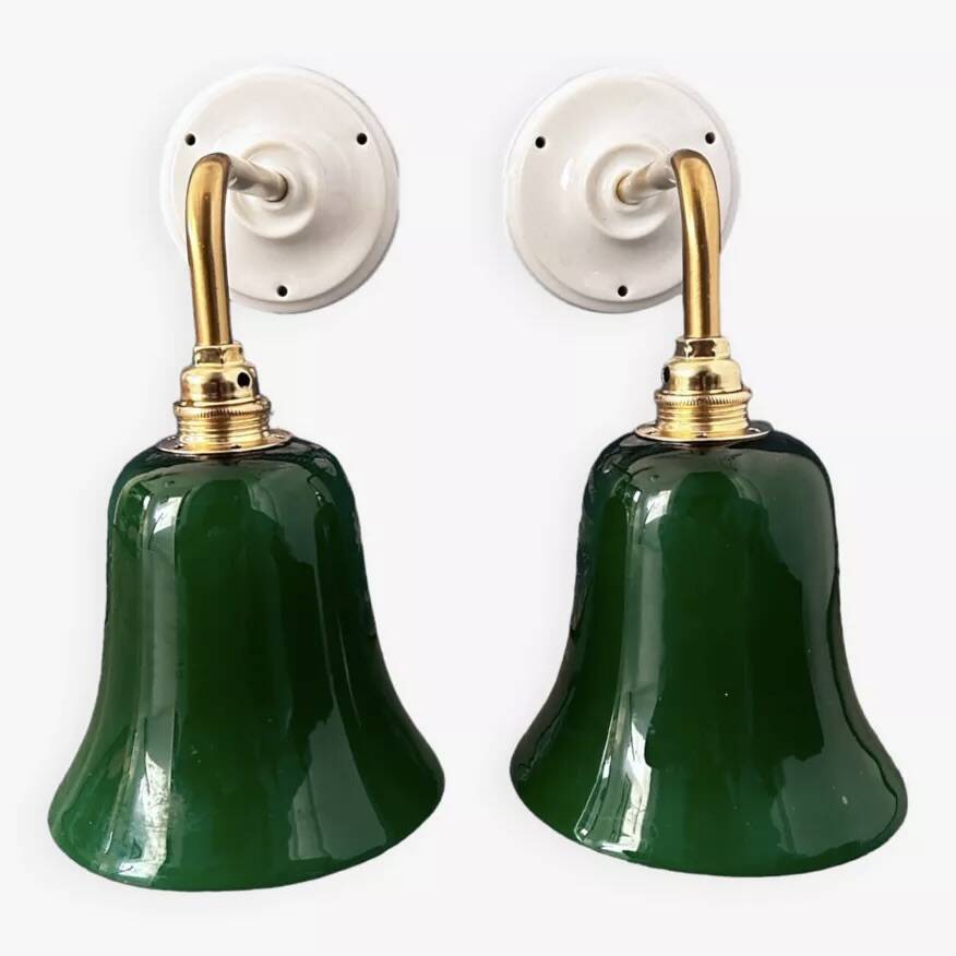 Paire d’appliques murales en opaline verte
