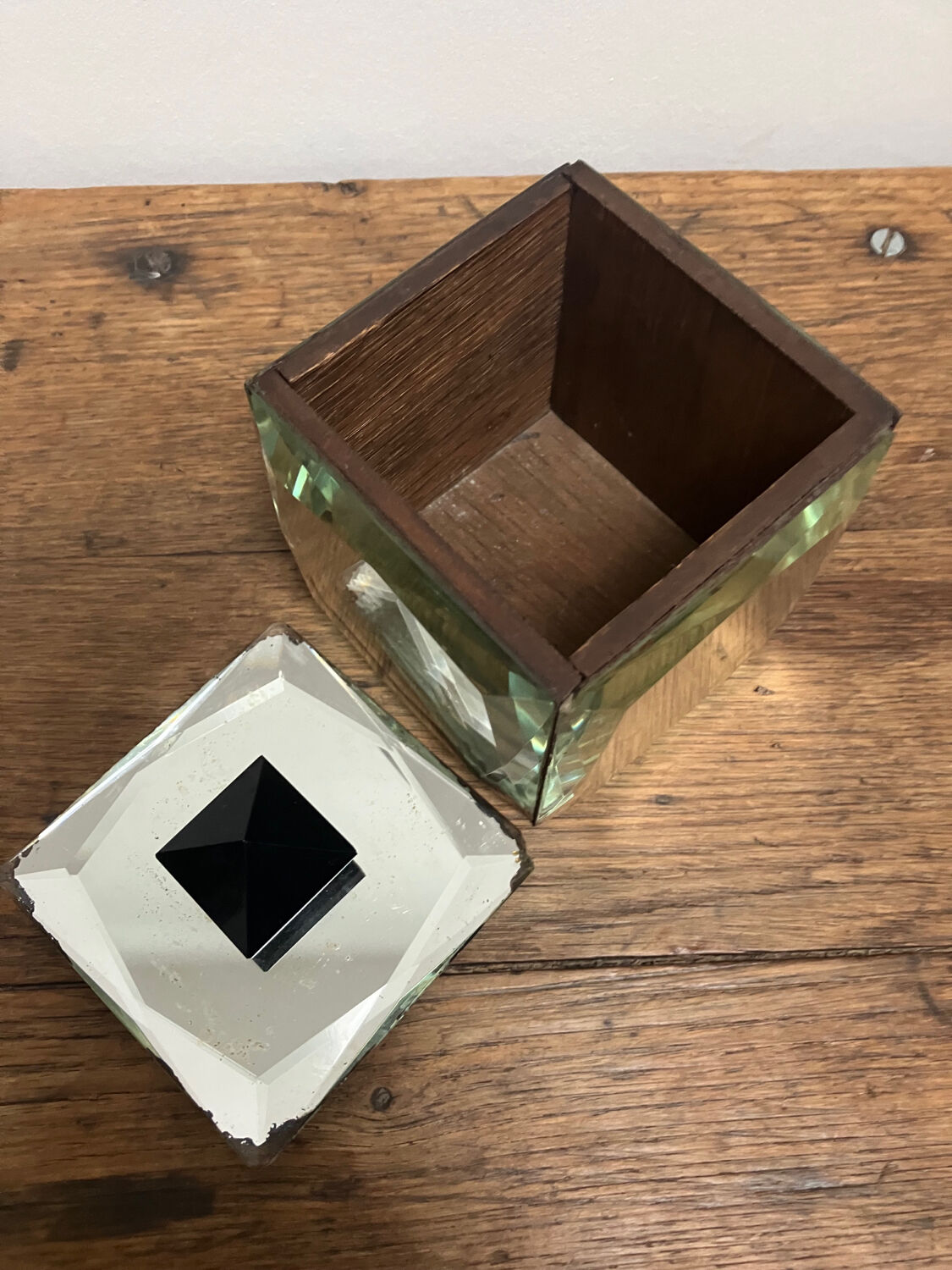 Beveled mirror jewelry box