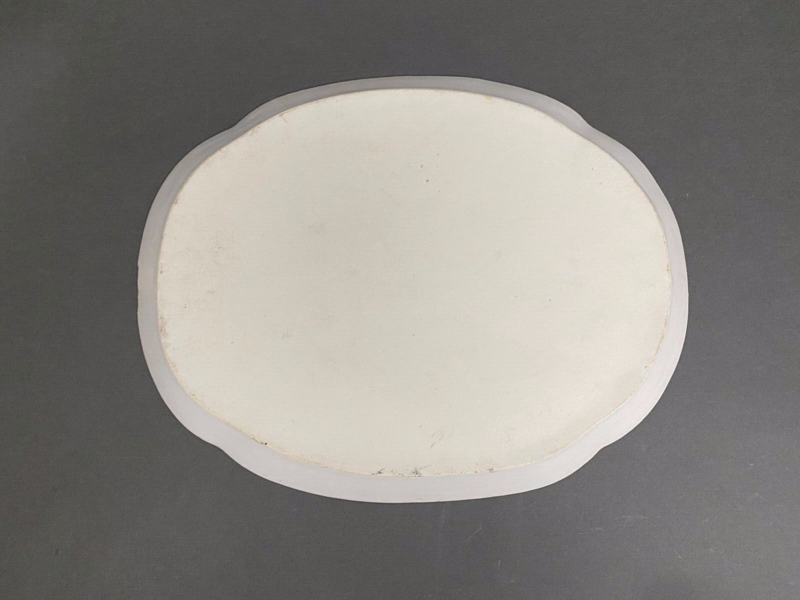 Chinese porcelain dish 1900 floral decoration and characters