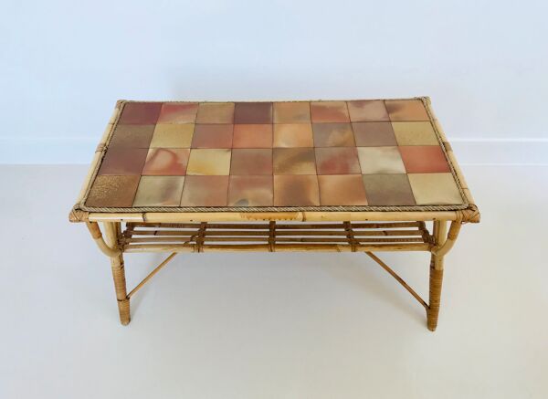 Table basse en rotin et carreaux céramique, France années 60