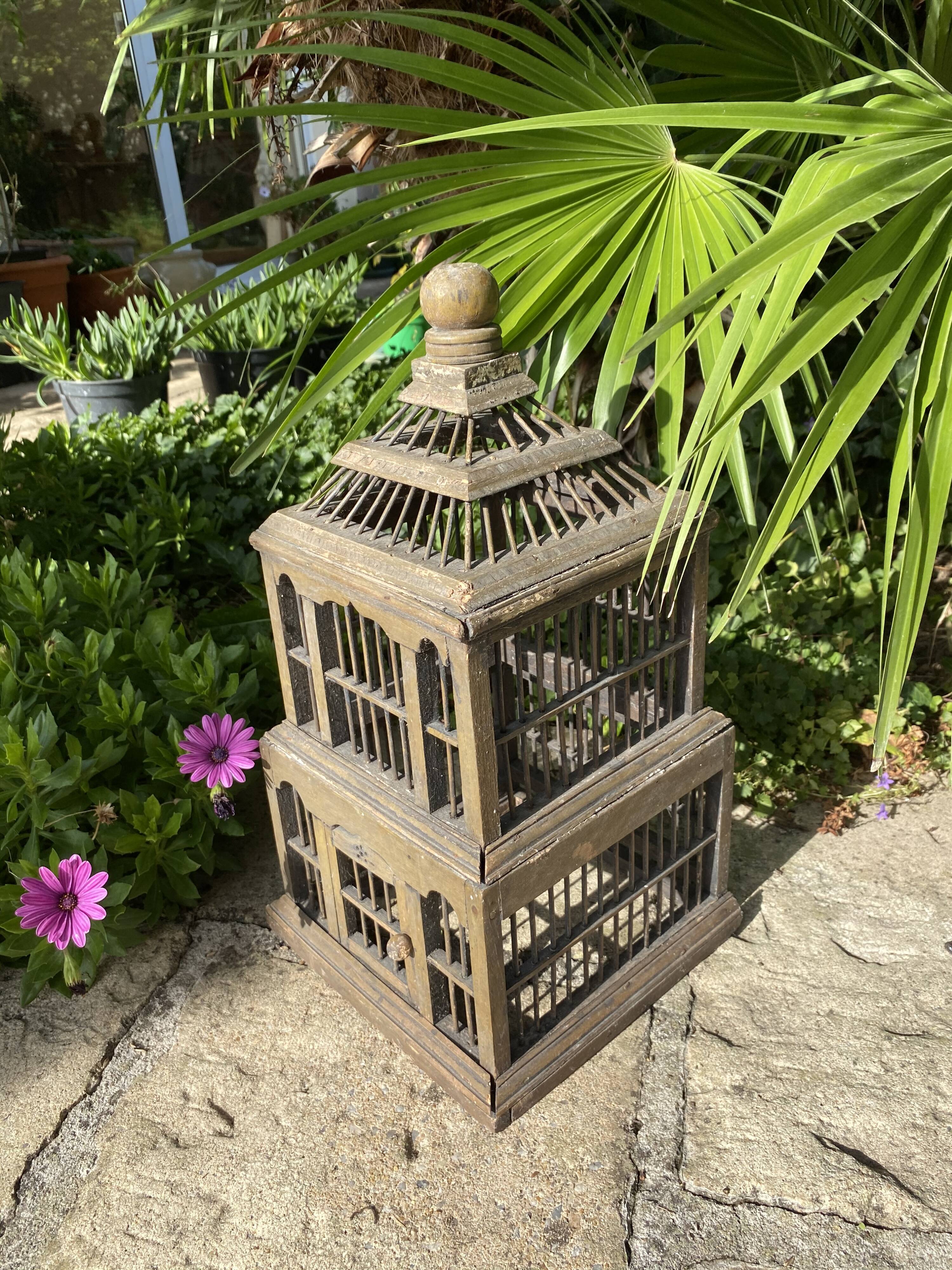 Cage à oiseaux en bois