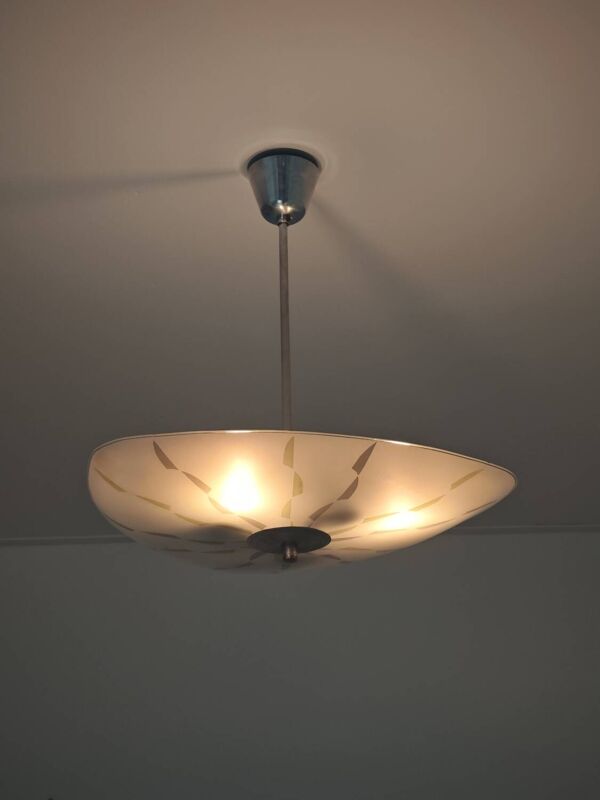Lustre suspension verre opalin Zukov , année 60