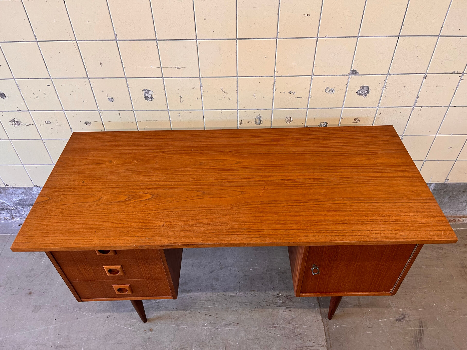 Bureau en teck vintage