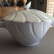Soupière blanche en porcelaine de Limoges