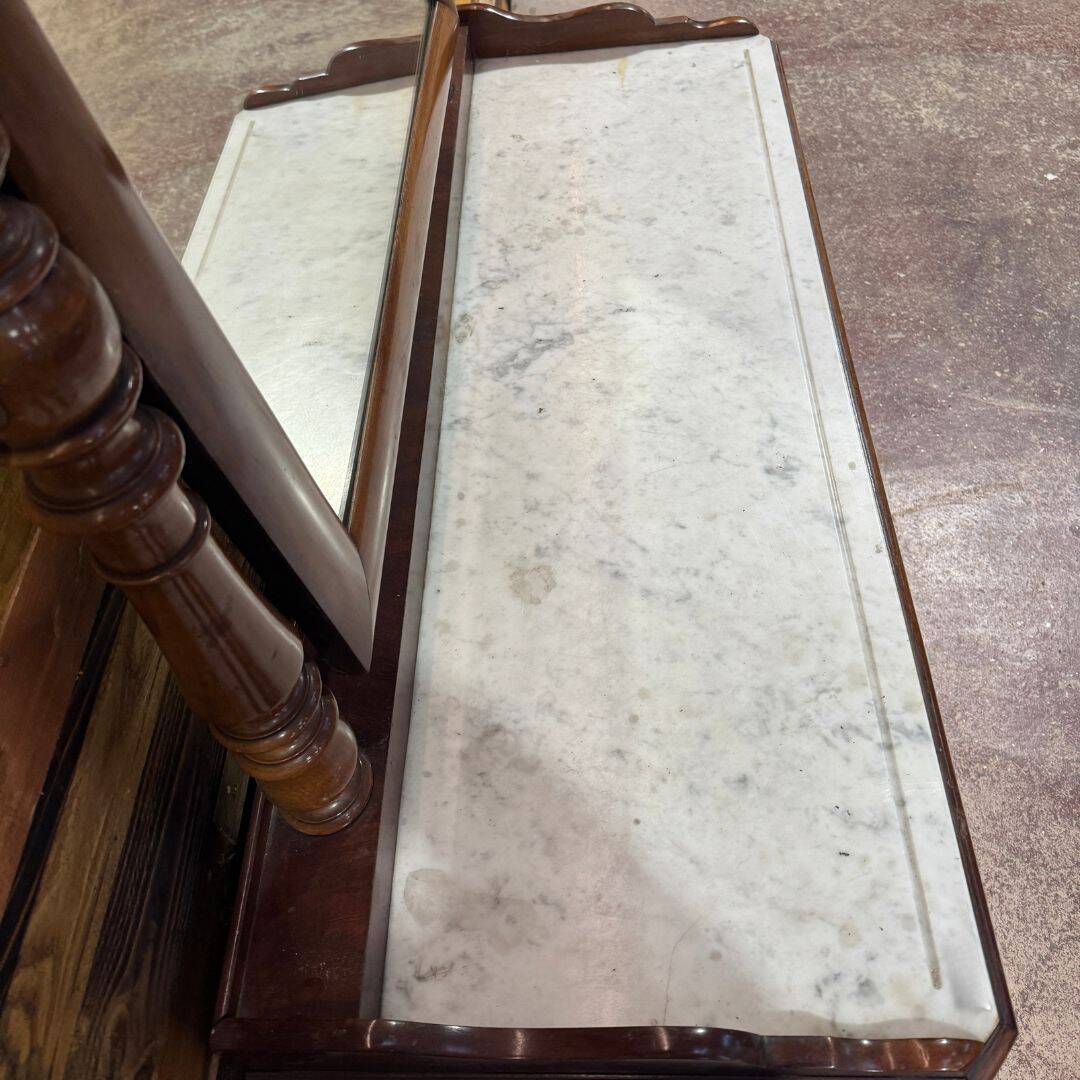 Commode de toilette en acajou – fin XIXe siècle