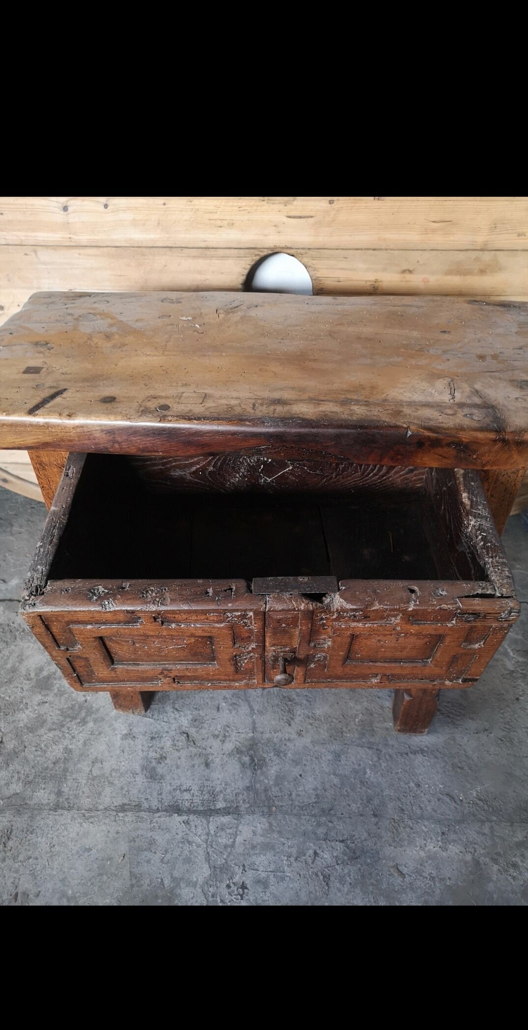 Wooden butcher billot with drawer