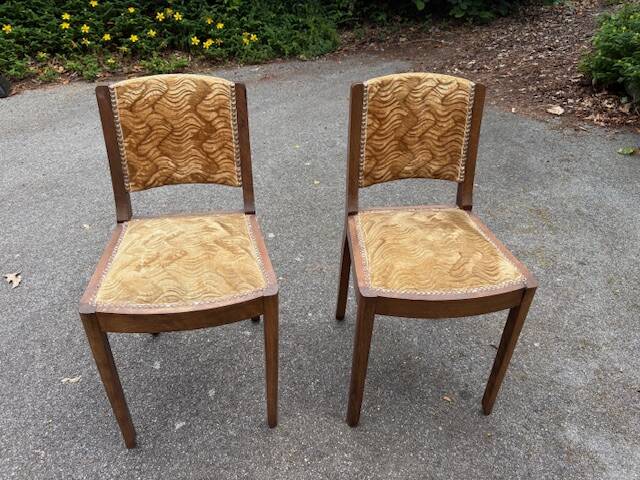 pair of beige velvet Art Deco / vintage chairs