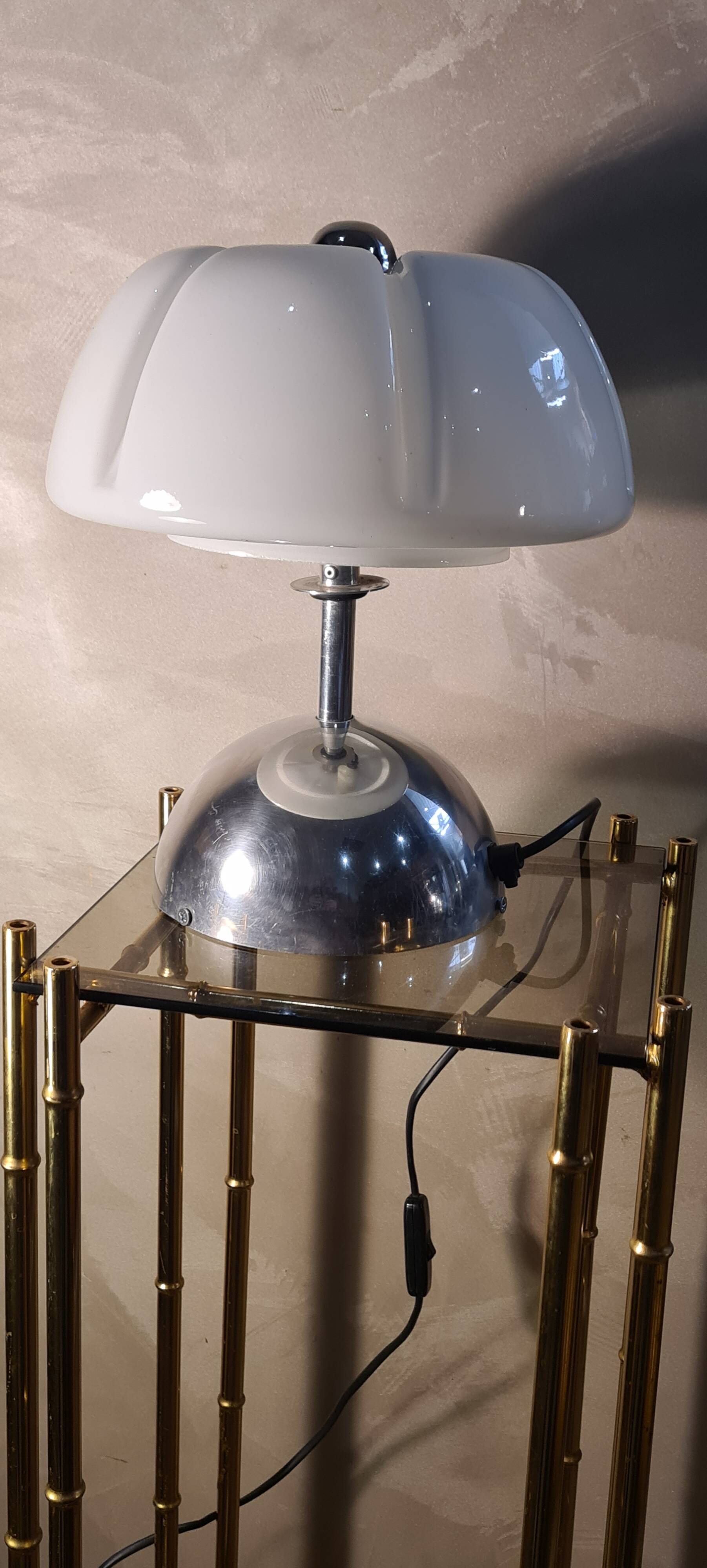 Italian lamp 1960 70 aluminum and opaline 40x30