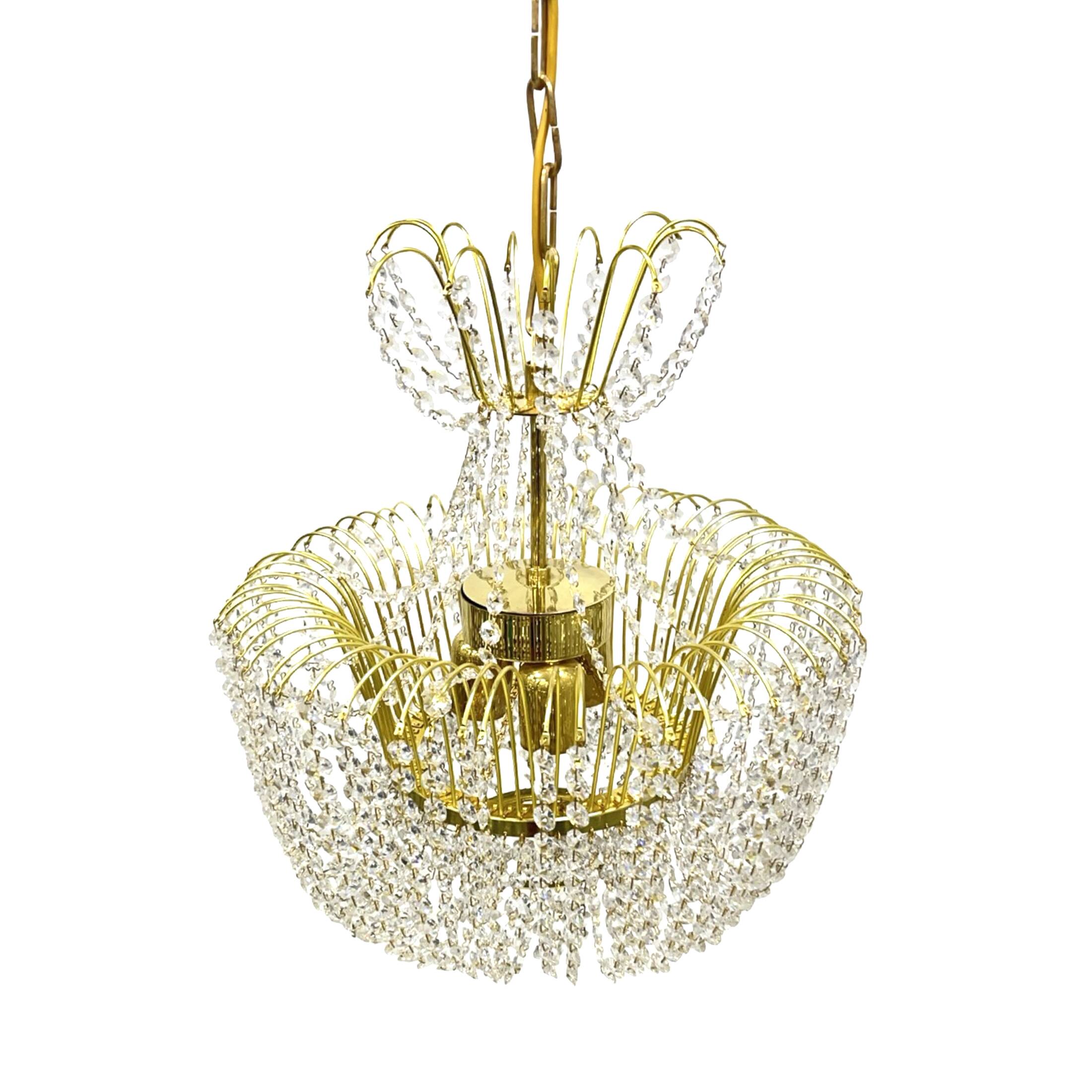 Kamenický Šenov crystal chandelier, gilded brass, 1970s, Czechoslovakia