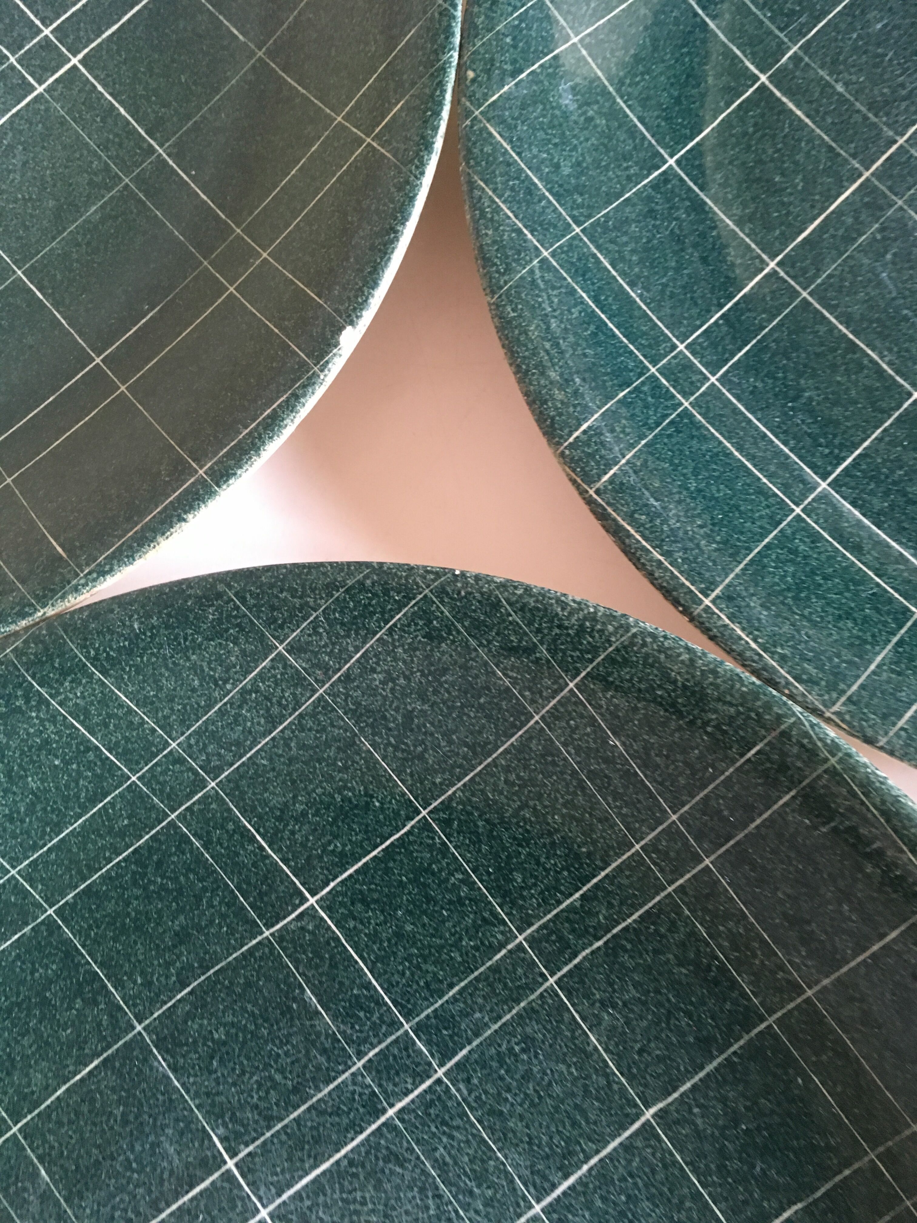 set of 6 flat plates in low-century 50's iron earth faience