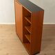 Commode classique des années 1960, placage en teck, dessus en HPL noir.