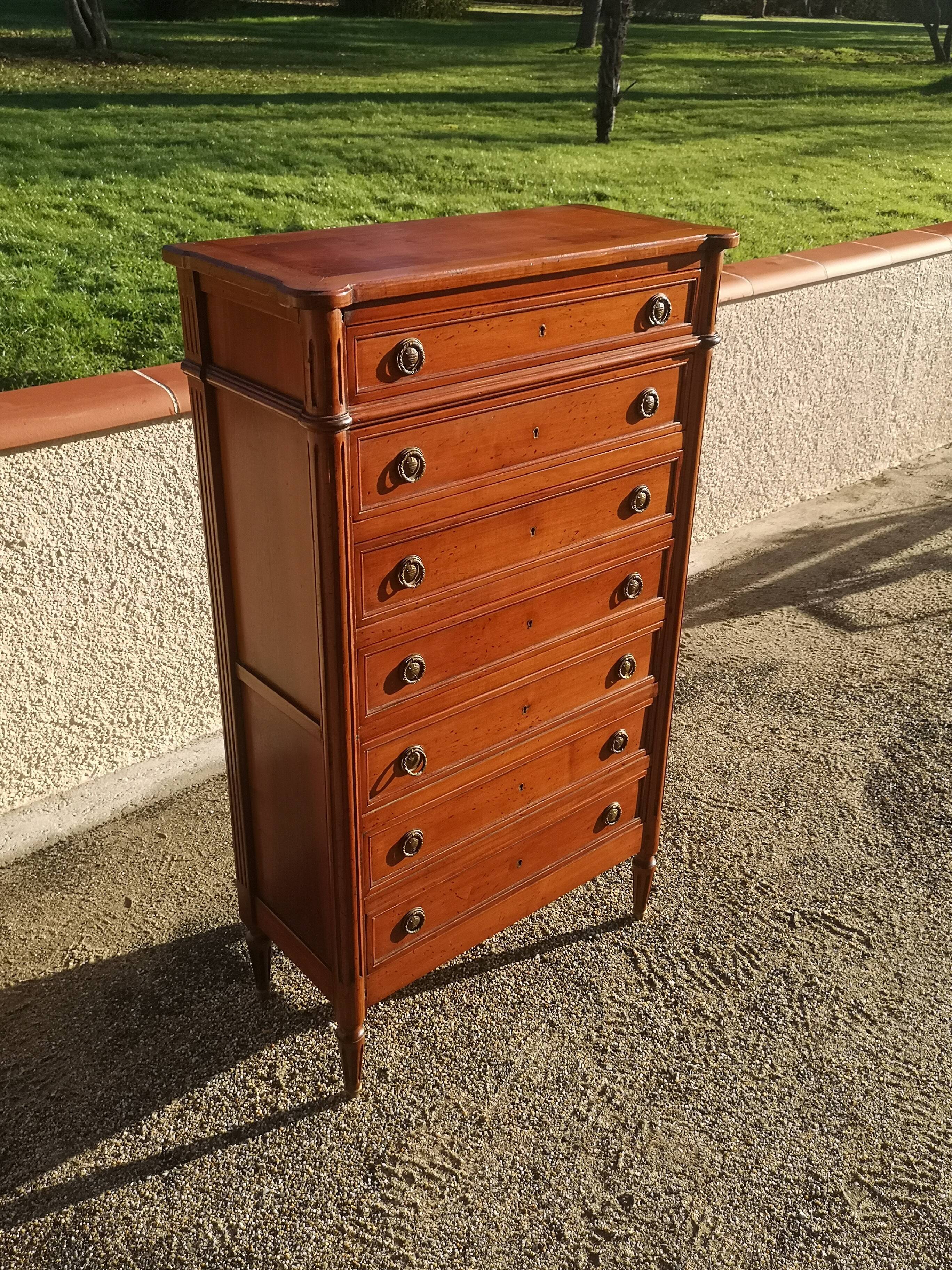 Chest of drawers, Louis XVI style
