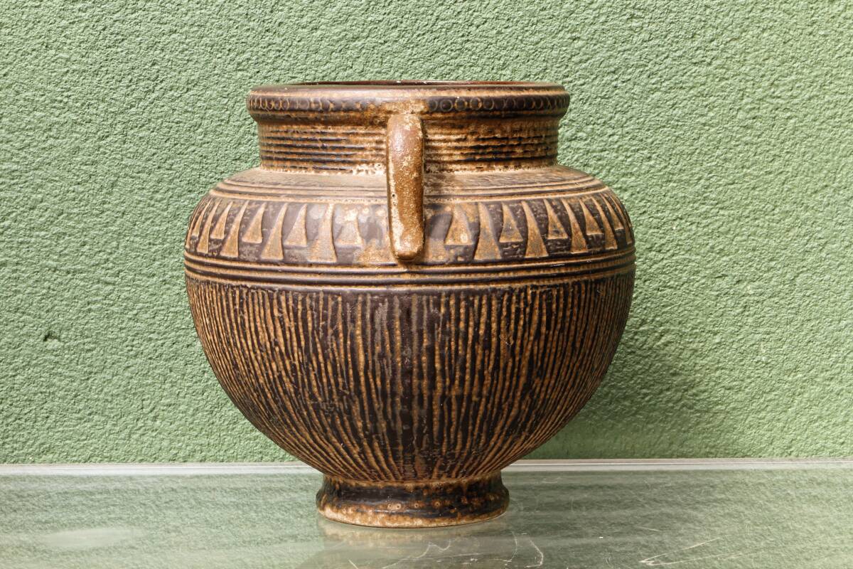 Etruscan vase Schenrich, West Germany, 1970s