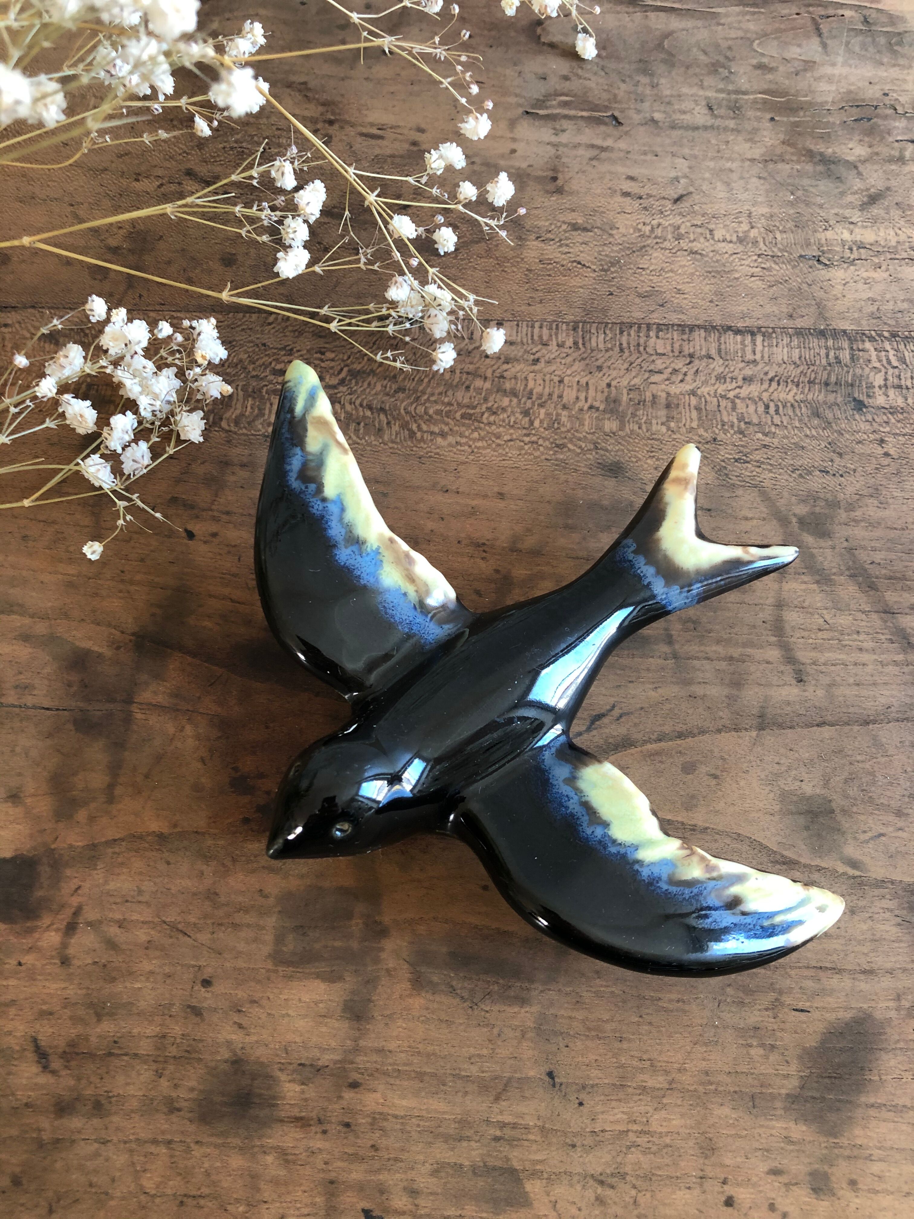 Black ceramic swallow