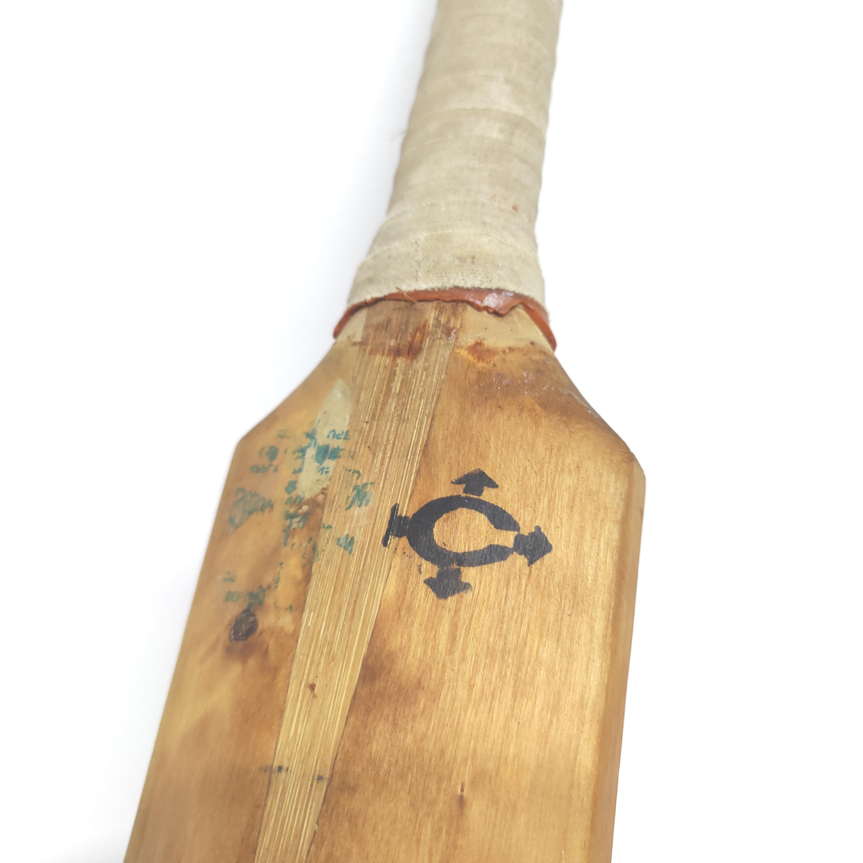 Batte de cricket vintage en bois