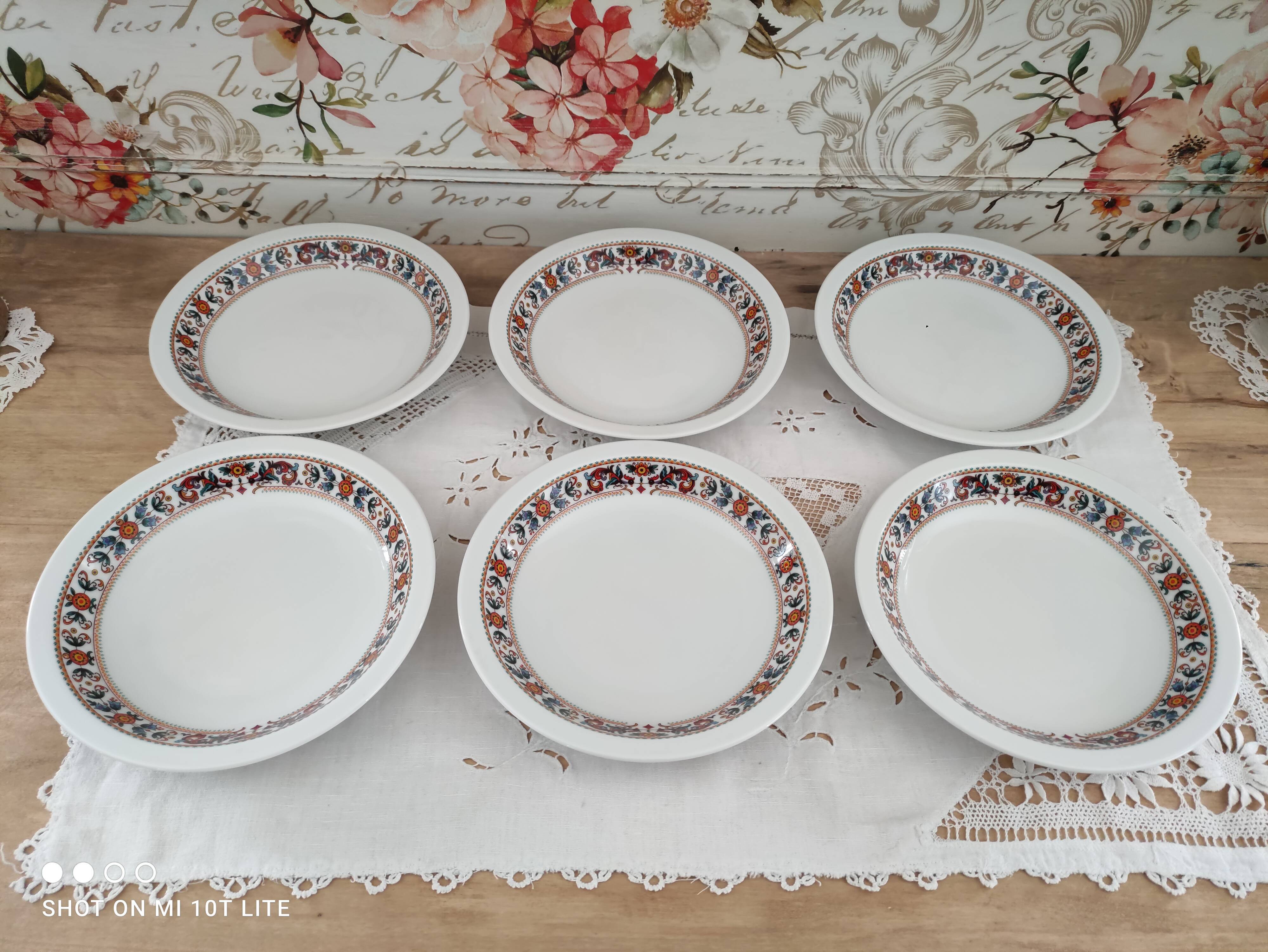 Set of 6 hollow plates in porcelain Bavaria white floral frieze 70s