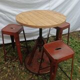 Standing table, Tolix stools