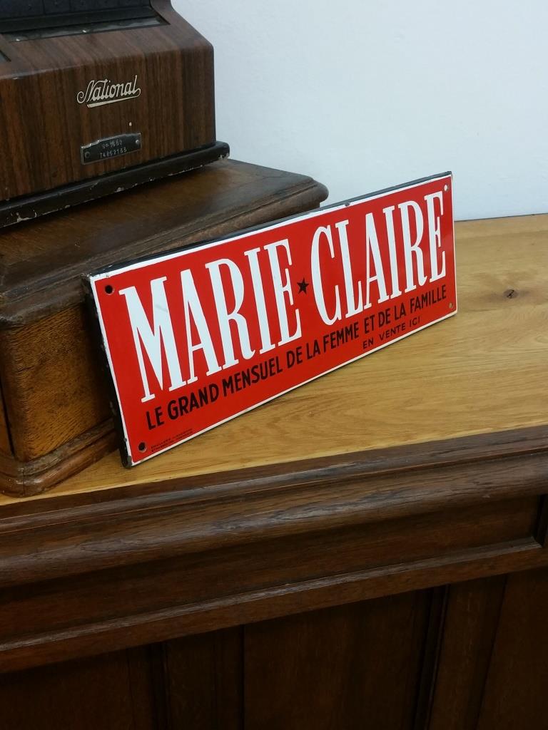 Enamelled plate "Marie-Claire"