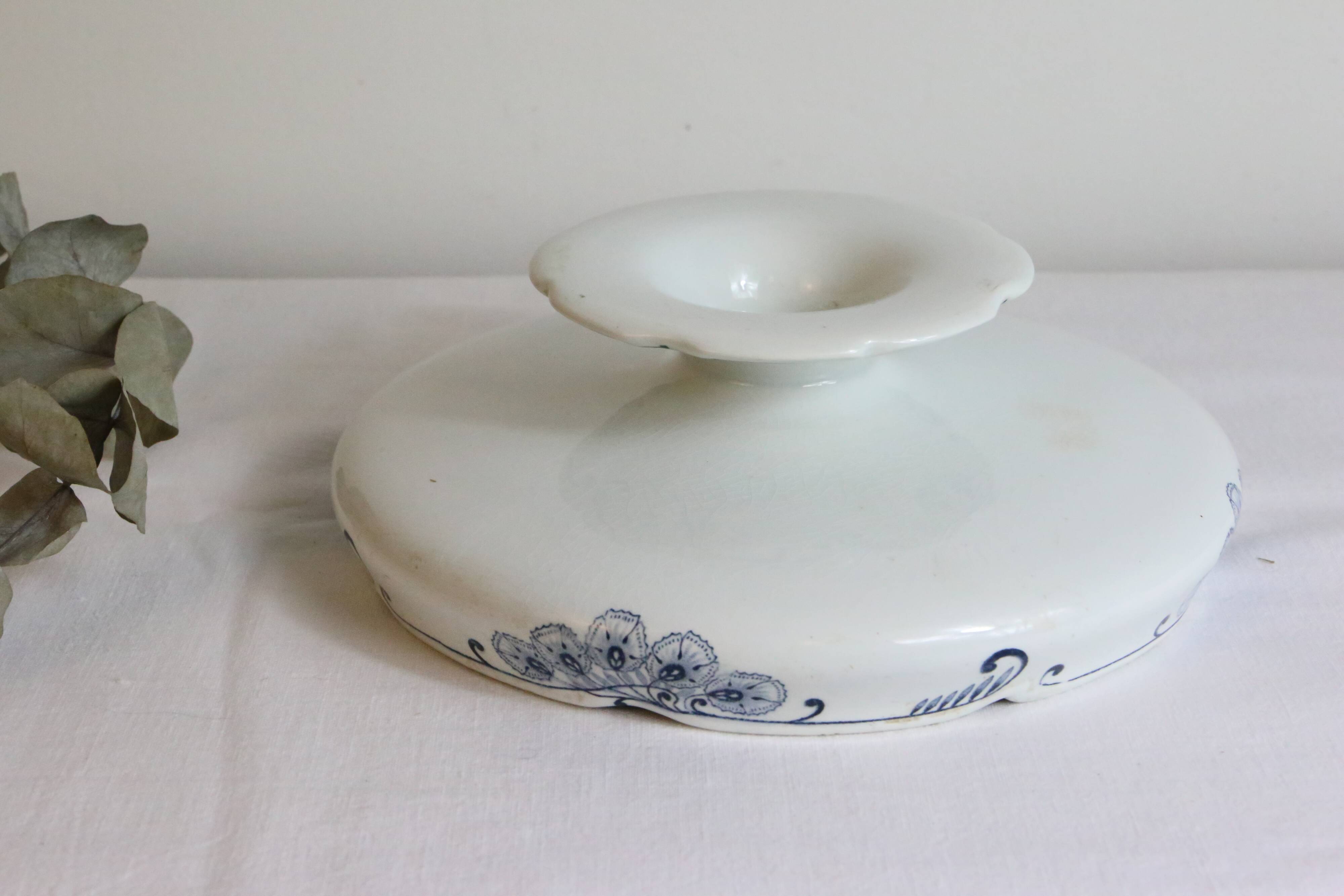 Flat on piedouche, compotier, iron earth, Onnaing earthenware, Palma model, 1890