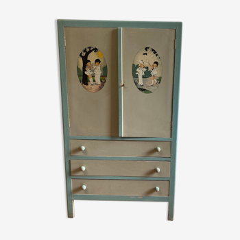 Armoire parisienne