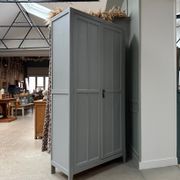 Armoire parisienne grise (rénovée)