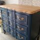 Commode de style Louis XV relookée