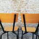 Chaises d'écolier vintage