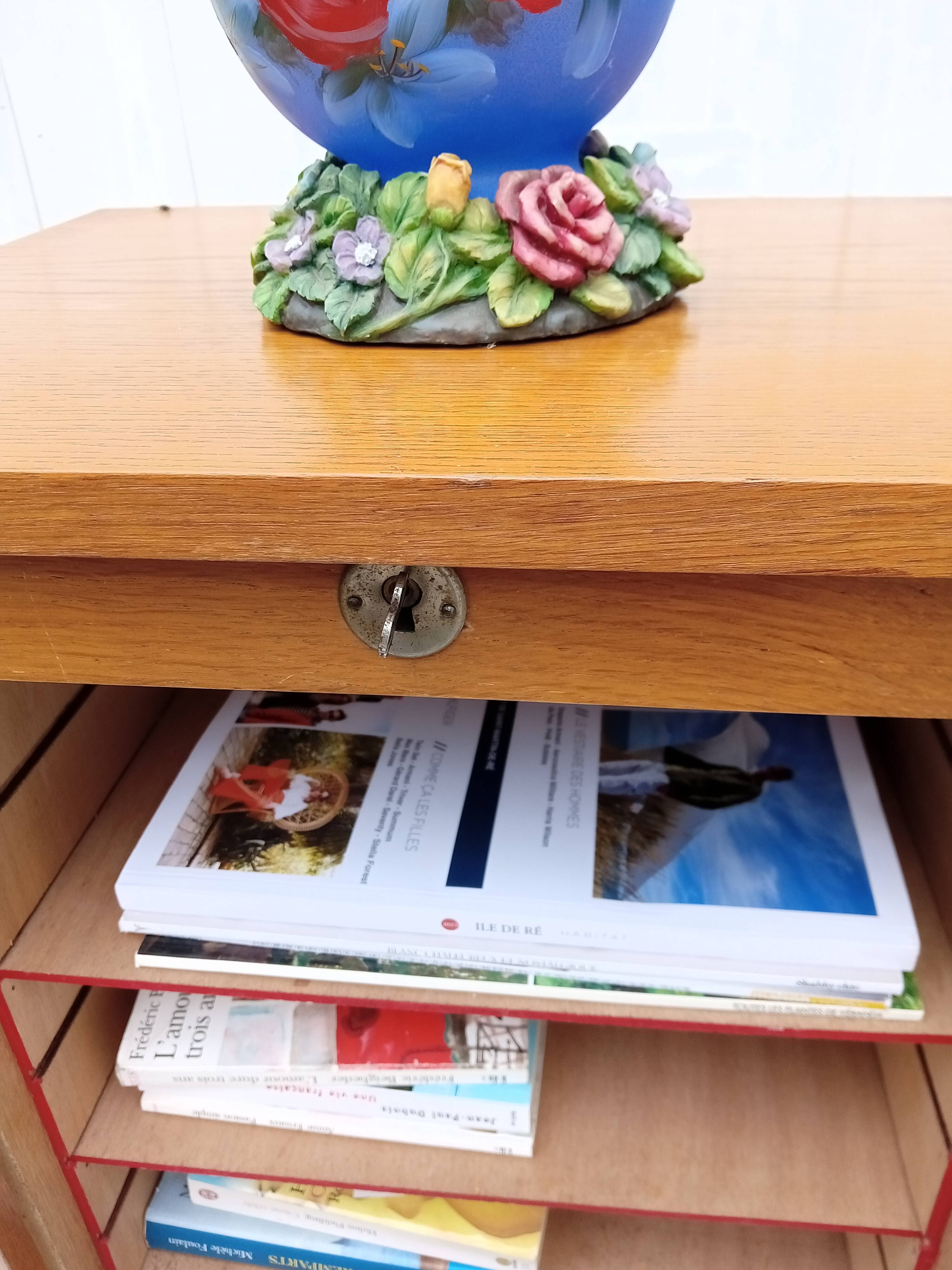 Filing cabinet, curtain furniture