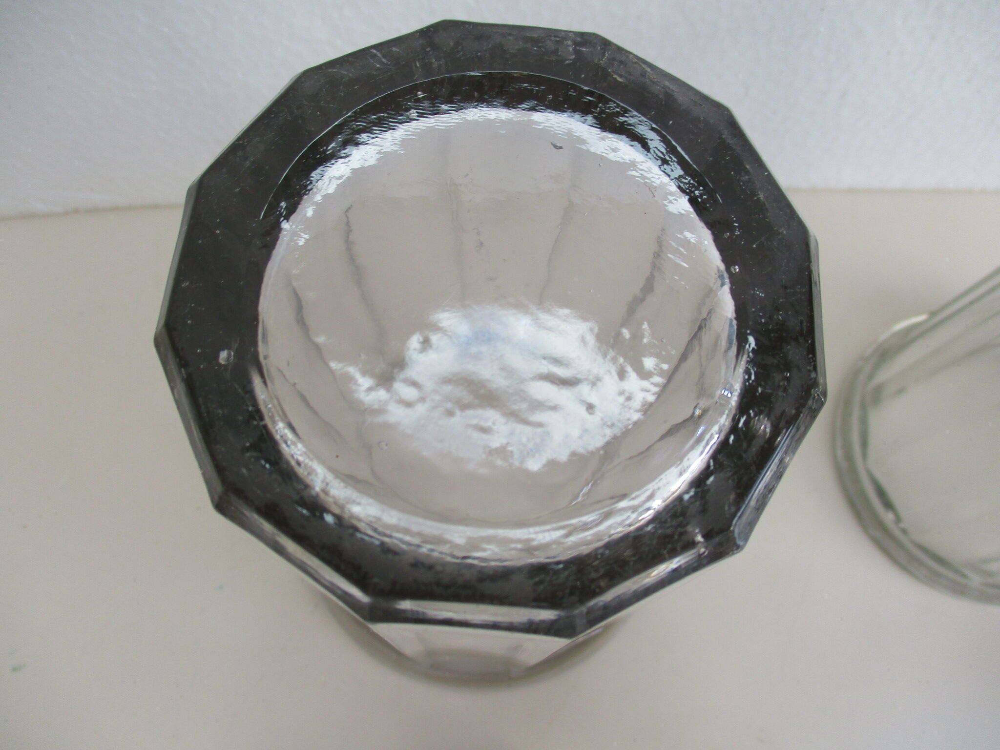 2 pots à confiture anciens en verre