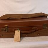 Valise ancienne en cuir, piqûres de sellier, avec housse monogrammée, années 1930/1940.