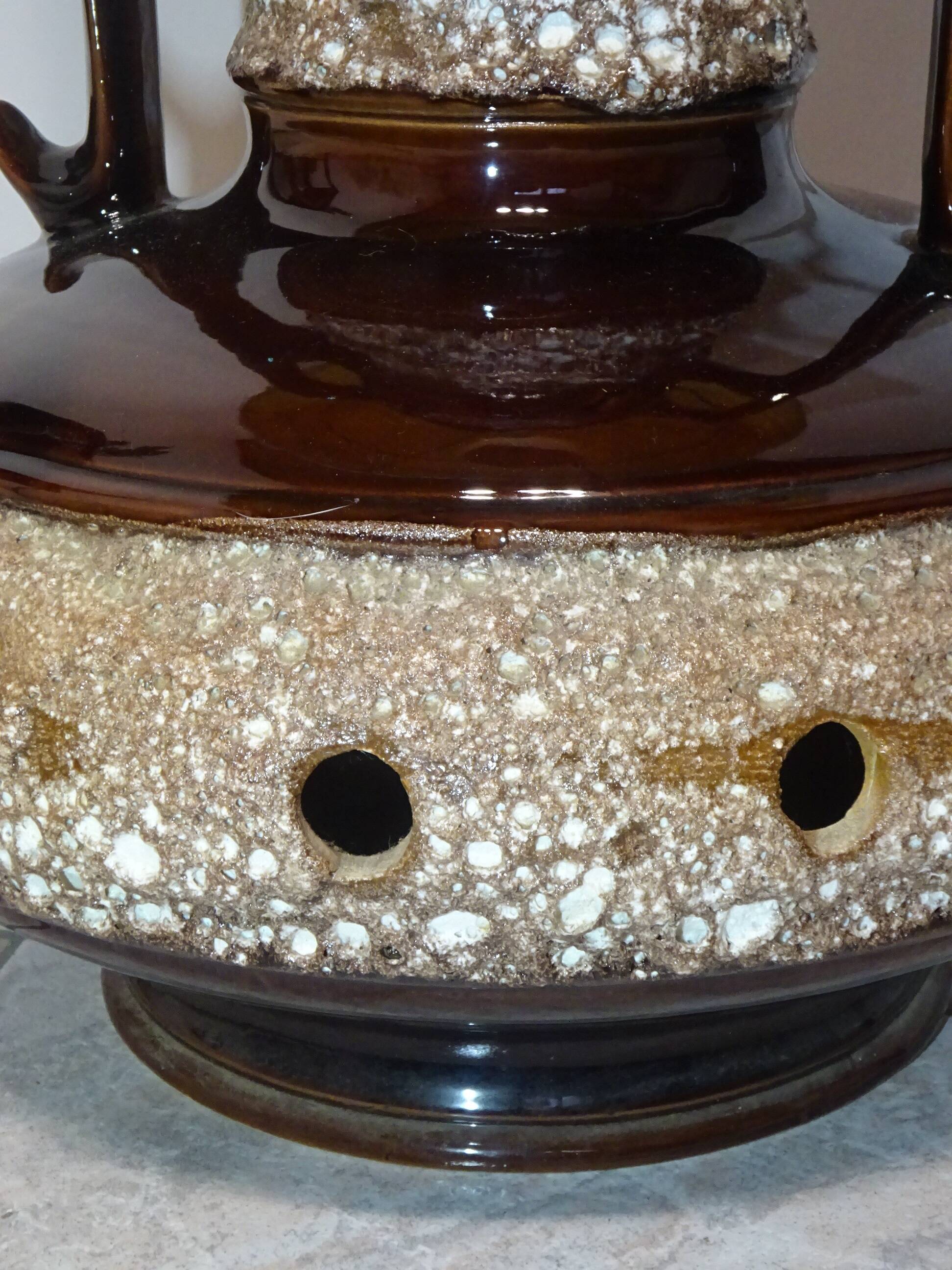 Large floor lamp, ceramic base, fat lava style