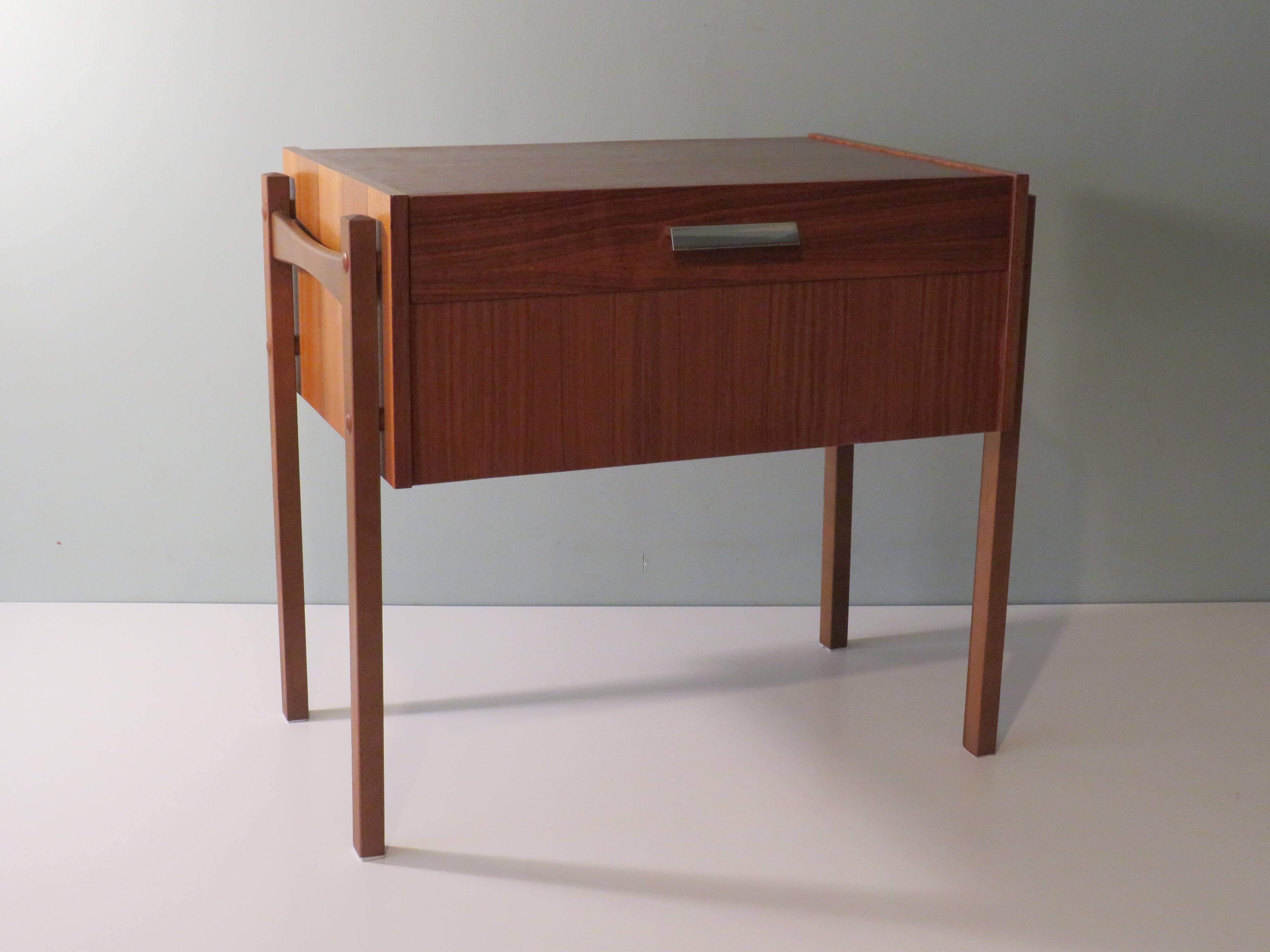 Meuble à couture vintage, Scandinavie 1970