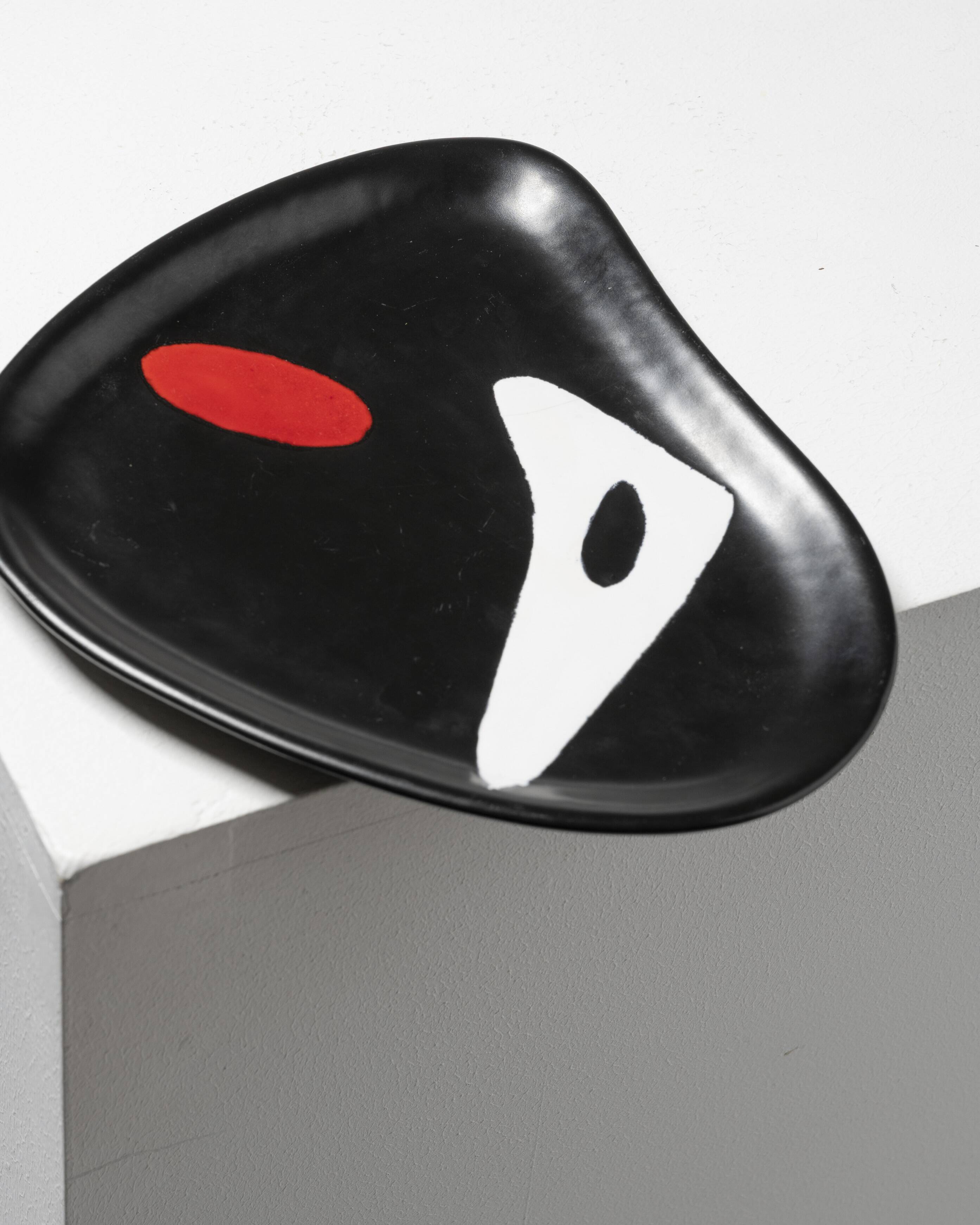 Ceramic with abstract decoration, Peter Orlando, 1960s