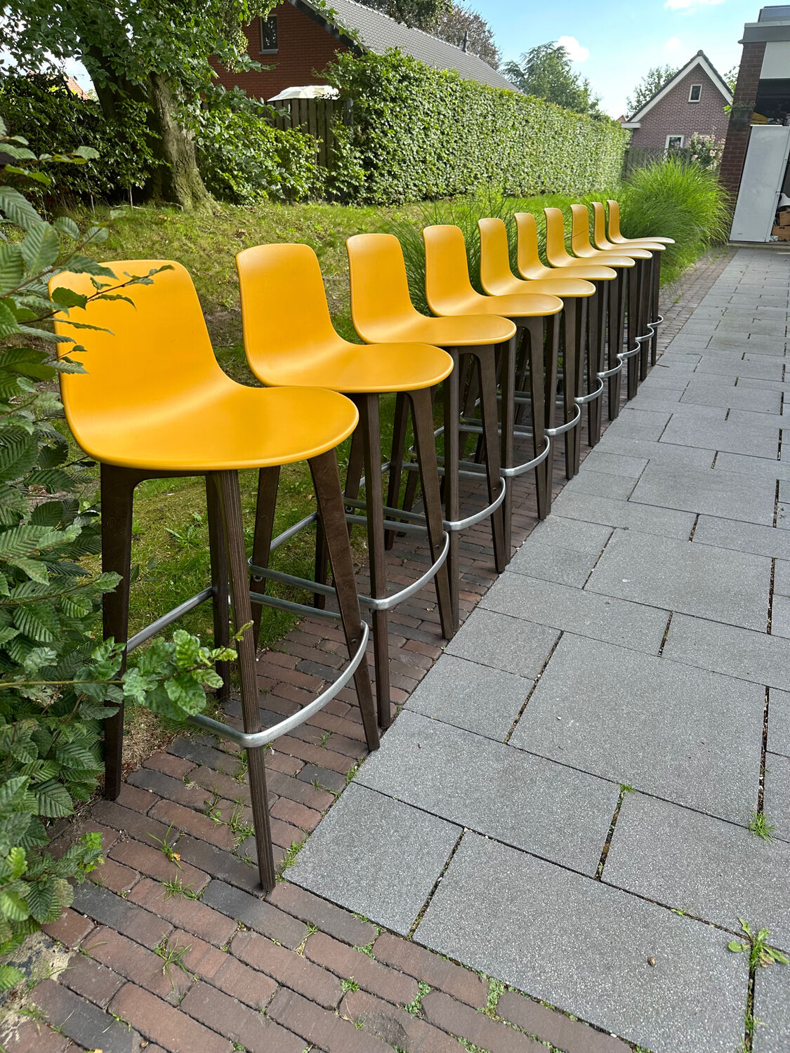 10 Spanish bar stools