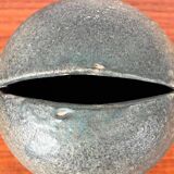 Minimalist vase by Dutch studio from the mid-century by Piet Knepper for Mobach, 1960s.