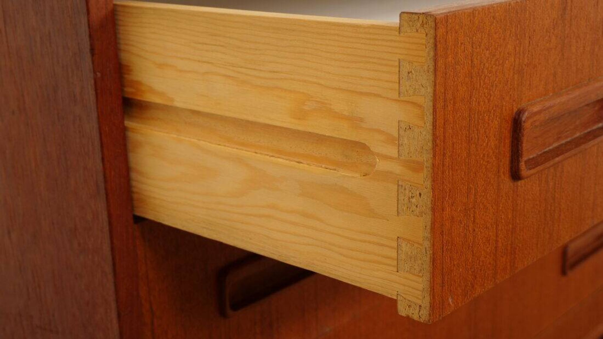 Vintage Danish chest of drawers | Teak | 6 drawers | 101 cm
