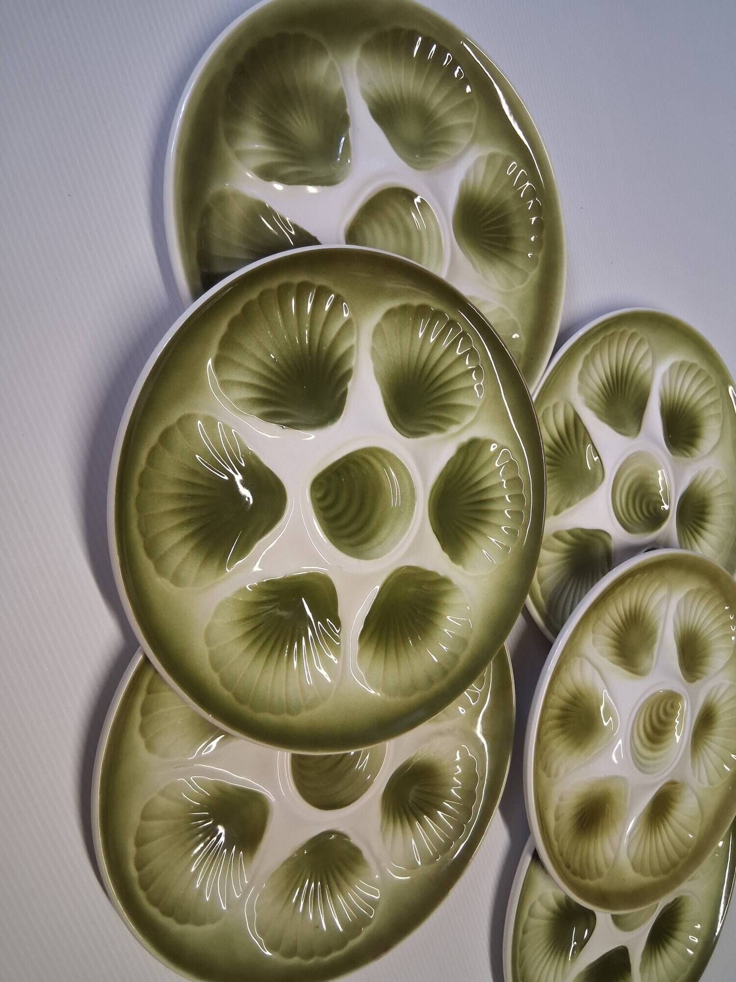 6 oyster/shellfish plates from Moulin des Loups in very good condition.